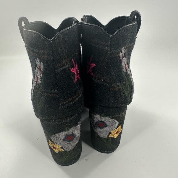 Indigo Rd. Flannel Plaid Floral Embroidered Ankle Booties Gray Multicolor 9 - Picture 4 of 7